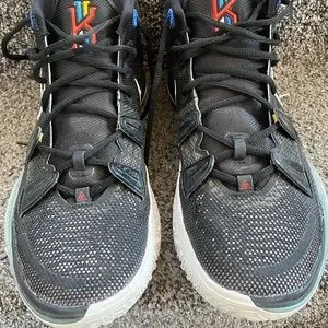 Mens Nike Kyrie 7 Brooklyn Size 12 Basketball Shoes (Great Condition) Nike Mens 18 Kyrie 7  main image 3